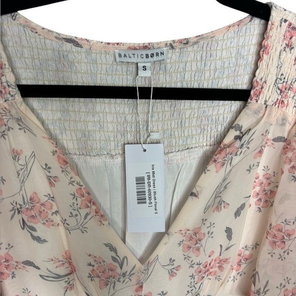 NWT Baltic Born Romantic Dainy Iris Midi Dress Size Small in Blush Floral - Picture 2 of 14